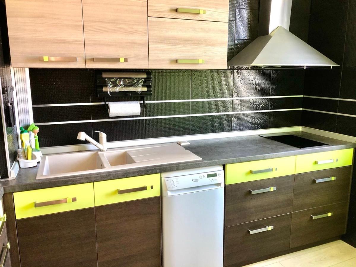Avelov Art Apartment Burgas Esterno foto