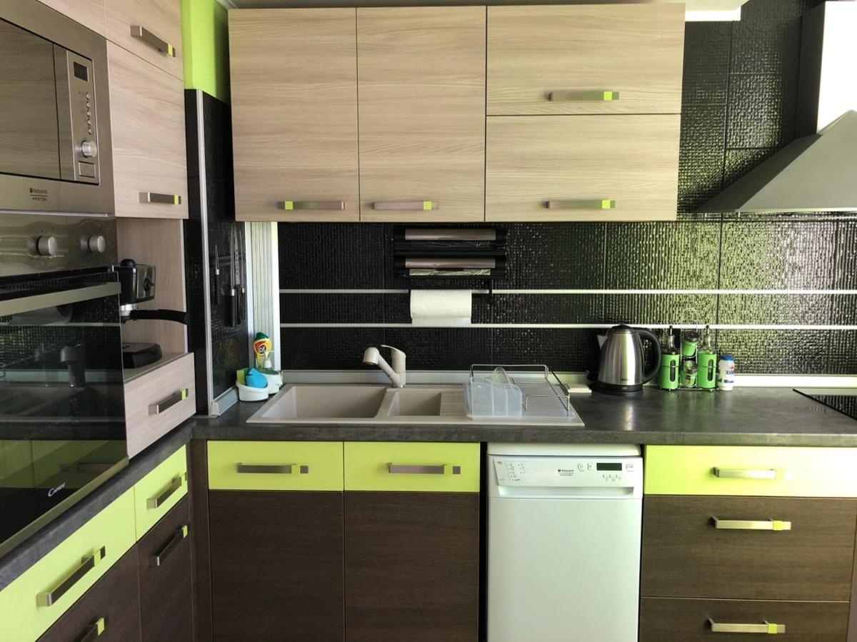 Avelov Art Apartment Burgas Esterno foto
