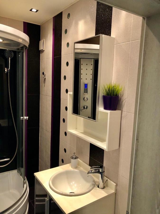 Avelov Art Apartment Burgas Esterno foto